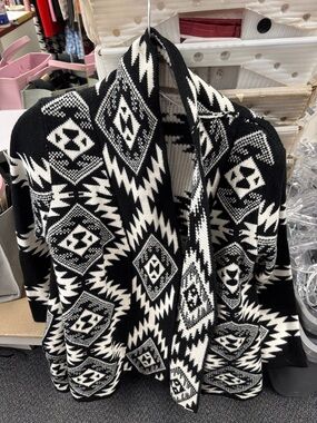Tempo Paris cardigan M // 041808